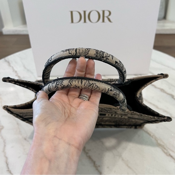 NWT Dior Book Tote Medium Canvas Embroidered Dioriviera Toile De Jouy Black Tan - Picture 8 of 16